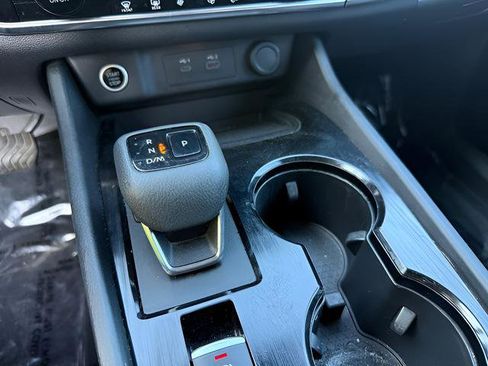 Used 2022 Nissan Rogue SV image 18