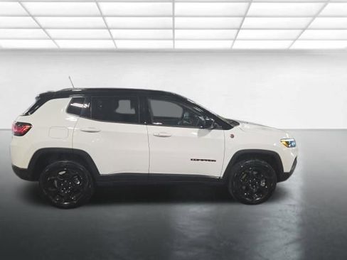 Used 2023 Jeep Compass Trailhawk w/ Trailhawk Elite Group image 3