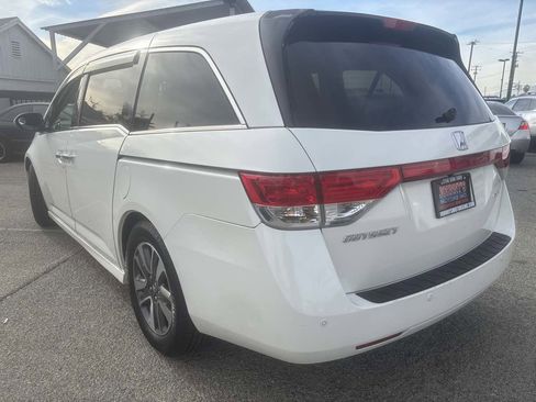 Used 2014 Honda Odyssey Touring image 2