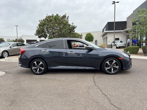 Used 2016 Honda Civic Touring image 6