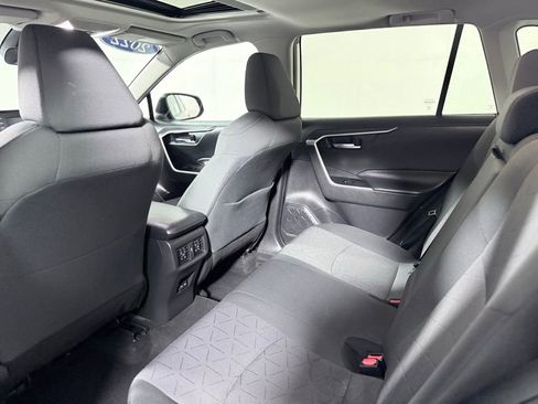 Used 2022 Toyota RAV4 XLE w/ Convenience Package AWD/4WD image 20