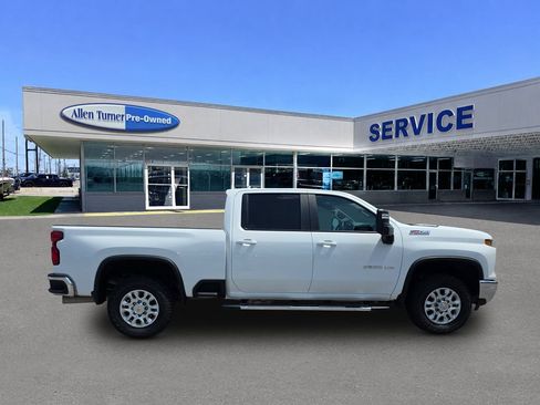 Used 2024 Chevrolet Silverado 2500 LT AWD/4WD image 9