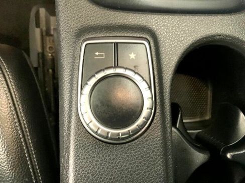 Used 2018 Mercedes-Benz GLA 250 GLA 250 4MATIC SUV image 16