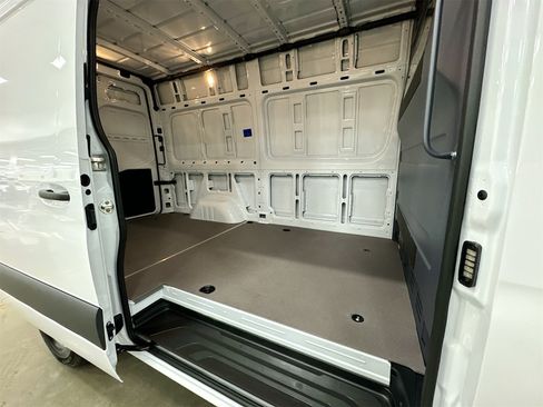 New 2025 Mercedes-Benz Sprinter 2500 image 25