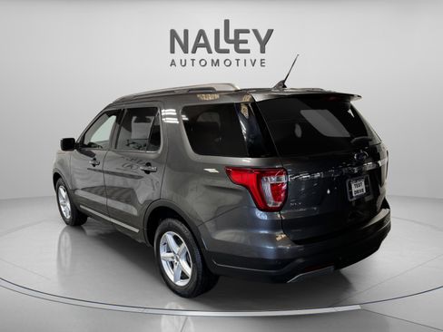 Used 2019 Ford Explorer XLT w/ Equipment Group 202A image 3