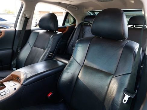 Used 2011 Lexus LS 460 4dr Sedan RWD image 9