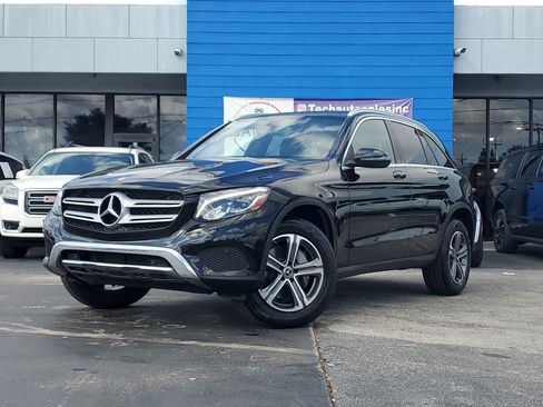 Used 2017 Mercedes-Benz GLC 300 4MATIC image 3