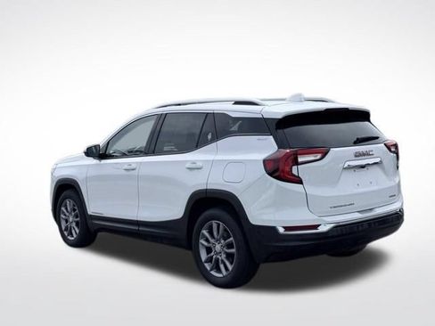 Used 2023 GMC Terrain SLT w/ Tech Package AWD/4WD image 9