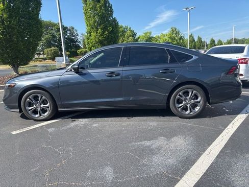 Used 2023 Honda Accord EX image 9