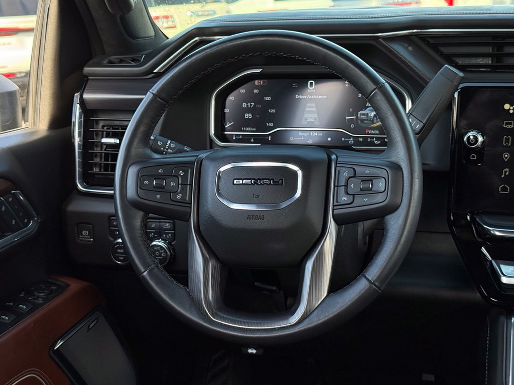 Used 2024 GMC Sierra 2500 Denali Ultimate AWD/4WD image 9