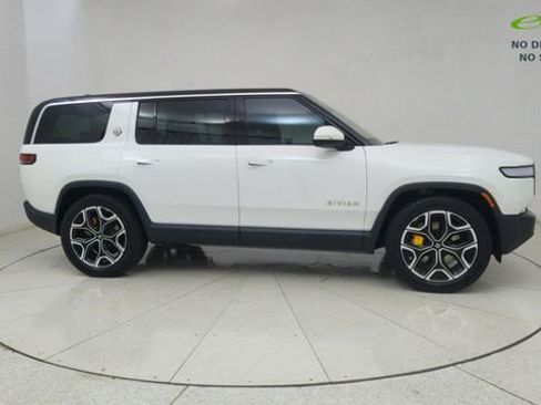 Used 2024 Rivian R1S Adventure AWD/4WD image 65