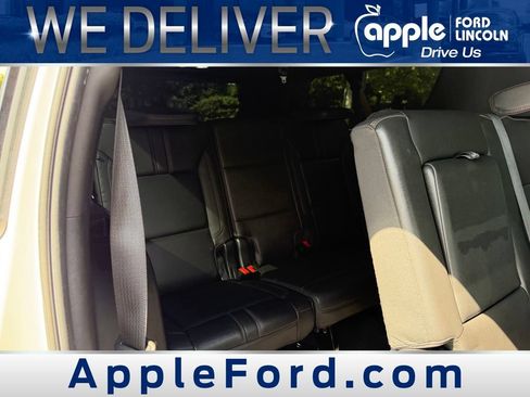 Used 2021 Chevrolet Suburban RST AWD/4WD image 9