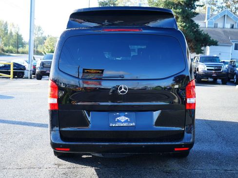 Used 2016 Mercedes-Benz Metris Passenger image 4