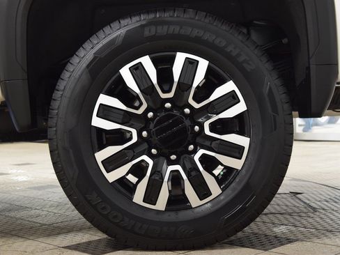 Used 2024 GMC Sierra 3500 Denali Ultimate image 30