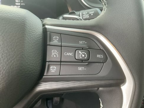 New 2025 Jeep Grand Cherokee Laredo AWD/4WD image 22