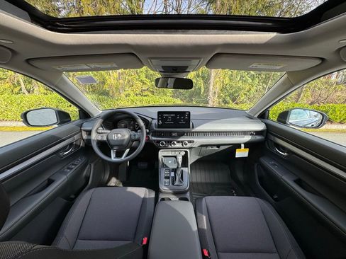 New 2026 Honda CR-V EX image 2