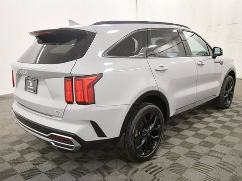 Certified 2023 Kia Sorento SX image 8