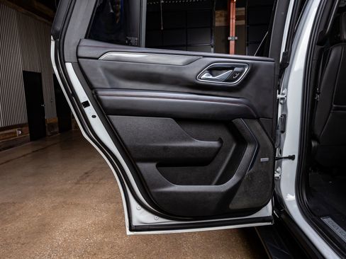 Used 2021 Chevrolet Tahoe RST w/ Luxury Package image 37