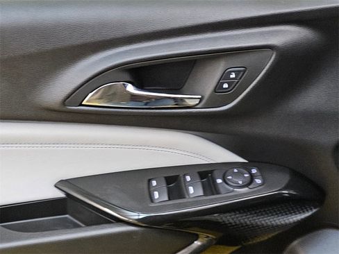 Used 2025 Chevrolet Trax LT image 23