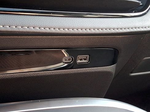 New 2026 Buick Enclave Sport Touring w/ Power Package image 17