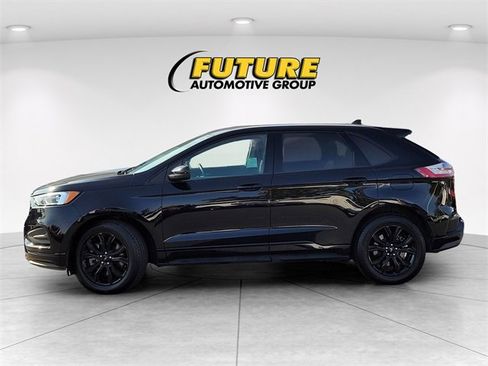 Used 2022 Ford Edge SE w/ Black Appearance Package image 10