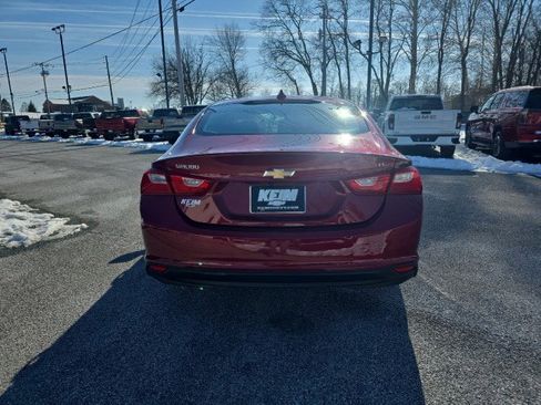 Used 2018 Chevrolet Malibu LT image 9