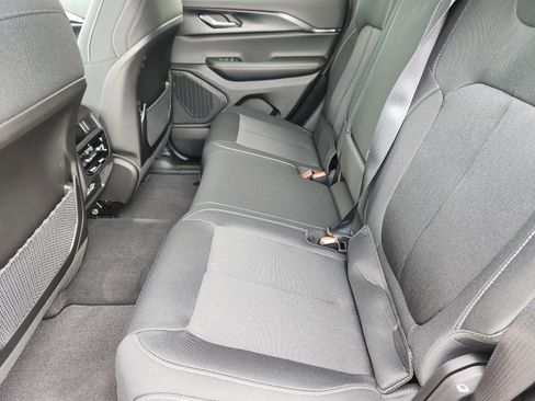 New 2026 Jeep Grand Cherokee Laredo AWD/4WD image 20