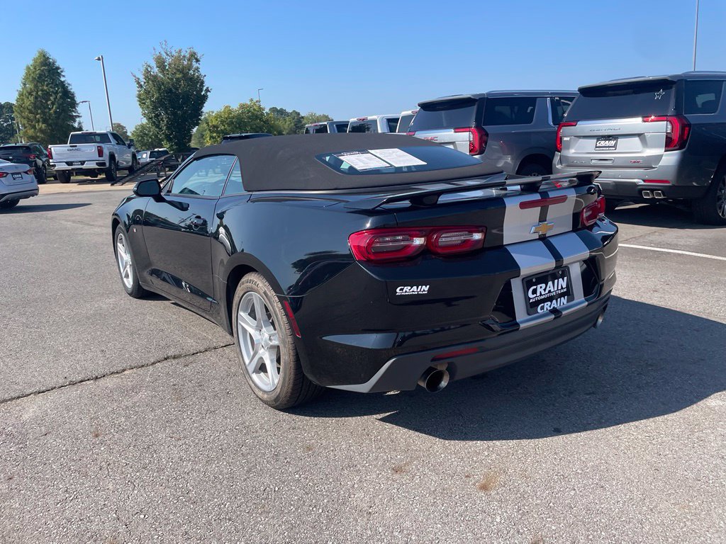 Used 2023 Chevrolet Camaro LT RWD image 8