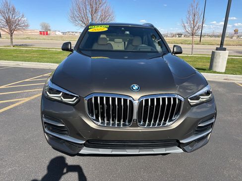 Used 2022 BMW X5 xDrive45e w/ Premium Package image 2