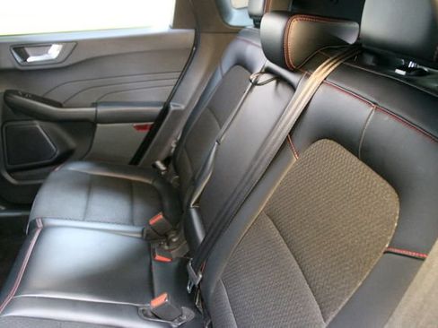 Used 2025 Ford Escape ST-Line AWD/4WD image 15