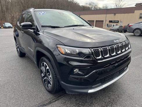 Used 2024 Jeep Compass Limited w/ Sun and Sound Group image 6