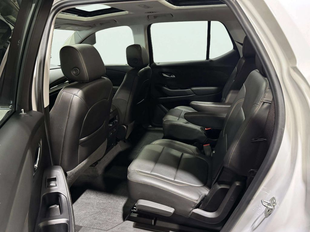 Used 2021 Chevrolet Traverse Premier w/ LPO, Floor Liner Package AWD/4WD image 25
