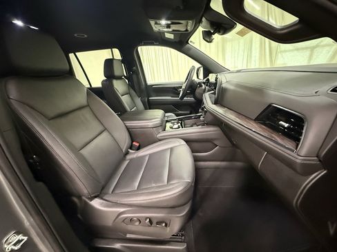 Certified 2025 Chevrolet Tahoe LT image 28