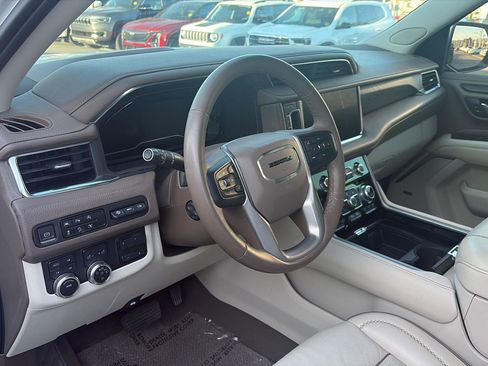 Used 2023 GMC Yukon XL Denali w/ Max Trailering Package image 9