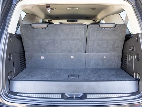 Used 2017 Cadillac Escalade Luxury image 14