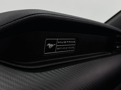 Used 2020 Ford Mustang Coupe RWD image 21