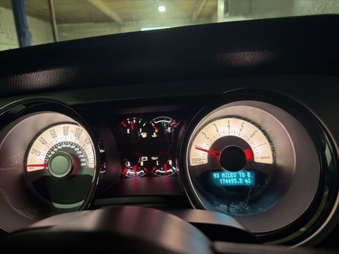 Used 2011 Ford Mustang GT Premium RWD image 9