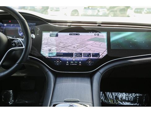 Certified 2023 Mercedes-Benz EQS 580 4MATIC Sedan image 11