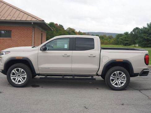 New 2026 GMC Canyon Elevation w/ Convenience Package image 7