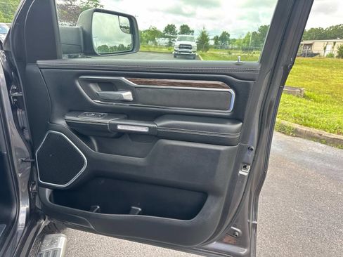 Used 2019 RAM 1500 Laramie w/ Off Road Group AWD/4WD image 21