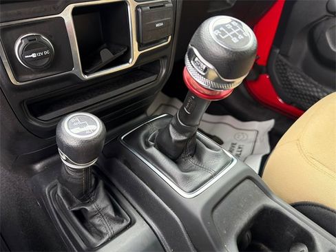 Used 2023 Jeep Gladiator Sport image 30