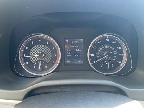 Used 2020 Hyundai Elantra SE FWD image 6