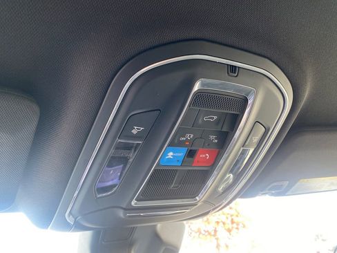 Used 2024 Jeep Grand Cherokee L Laredo image 40