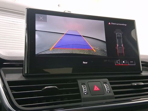 Used 2023 Audi Q5 2.0T Premium image 24