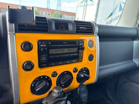 Used 2009 Toyota FJ Cruiser 4WD image 11