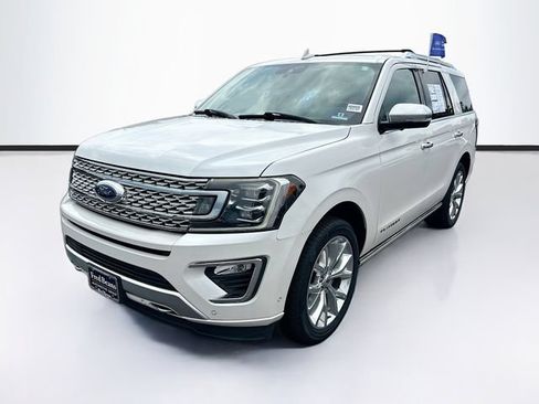 Used 2019 Ford Expedition Platinum AWD/4WD image 4