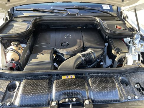 Certified 2025 Mercedes-Benz GLE 350 4MATIC w/ AMG Line Exterior image 50