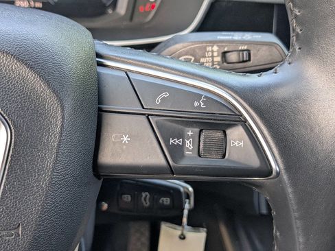 Used 2020 Audi Q3 2.0T Premium image 31