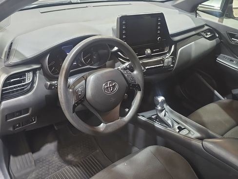 Used 2019 Toyota C-HR LE FWD image 24