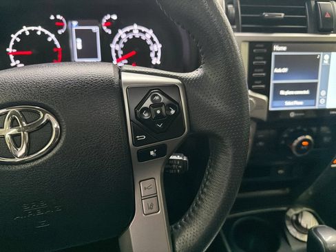 Used 2022 Toyota 4Runner SR5 Premium w/ Moonroof Package AWD/4WD image 27